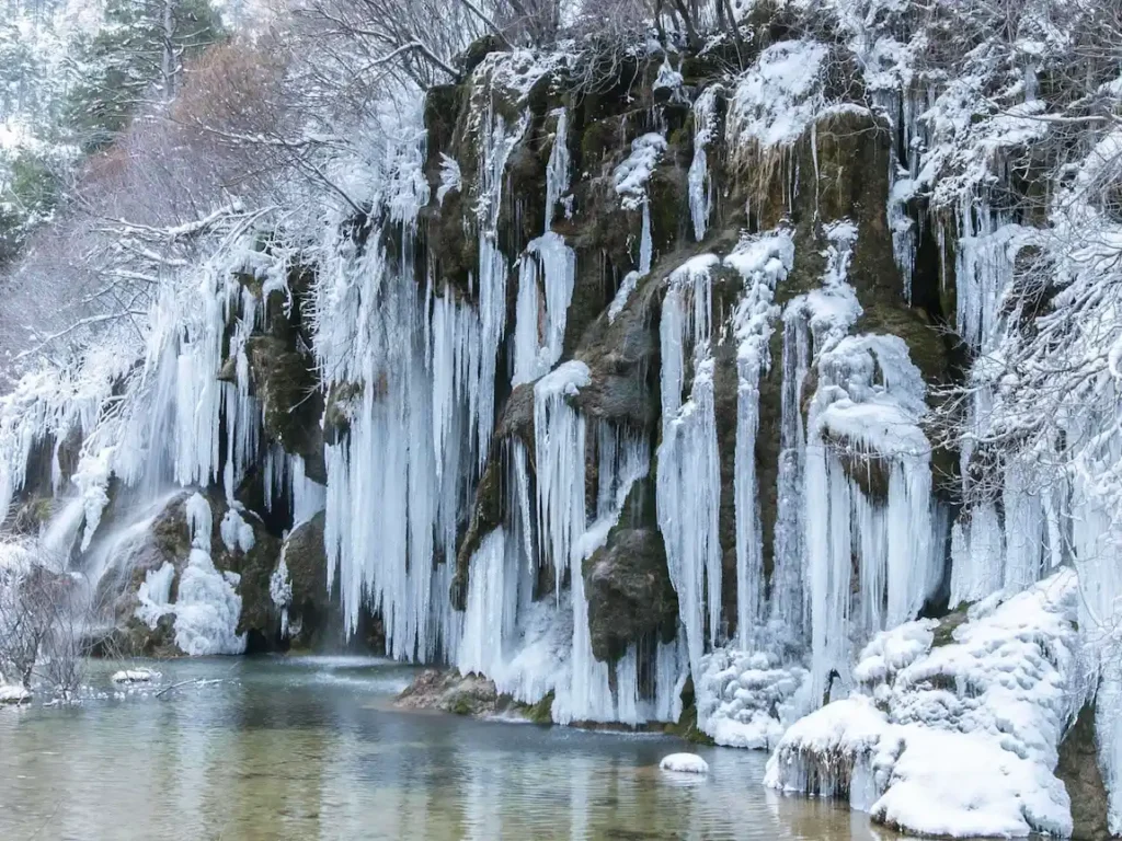 nacimiento rio cuervo invierno